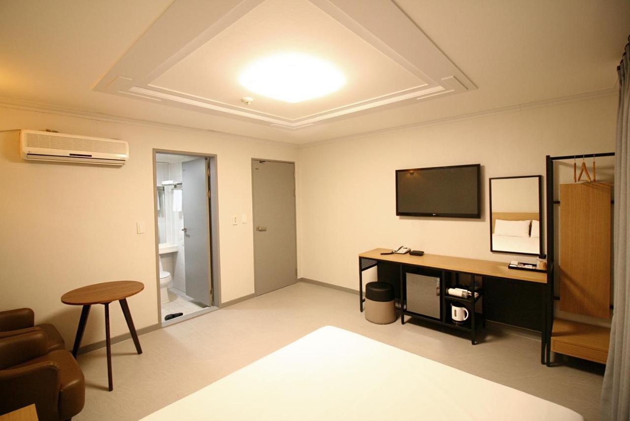 Trevi Hotel جيجو المظهر الخارجي الصورة