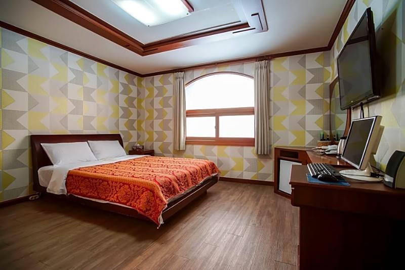 Trevi Hotel جيجو المظهر الخارجي الصورة
