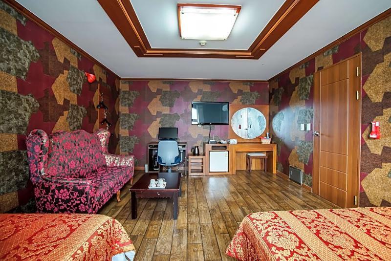 Trevi Hotel جيجو المظهر الخارجي الصورة