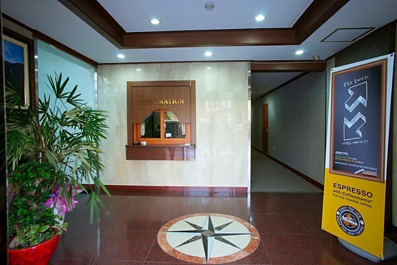 Trevi Hotel جيجو المظهر الخارجي الصورة